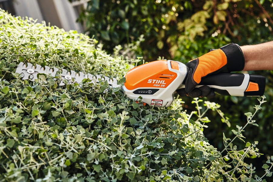 hsa 26 battery powered hedge trimmer