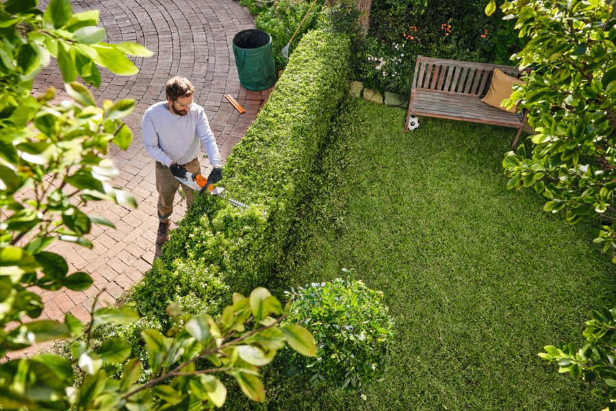 hsa 30 battery powered hedge trimmer