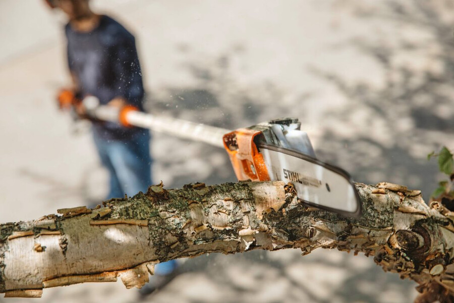 hta 135 battery powered pole pruner