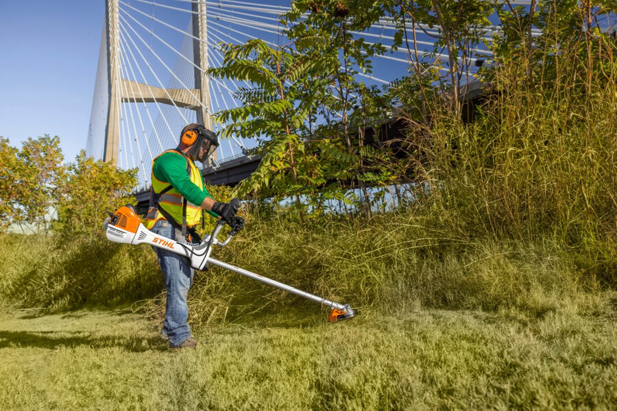 fs 561 gasoline brushcutterclearing saw