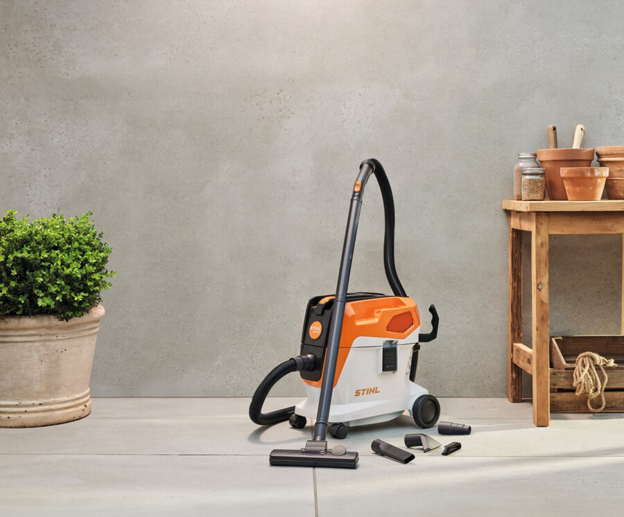 sea 60 battery powered wetdry vacuum